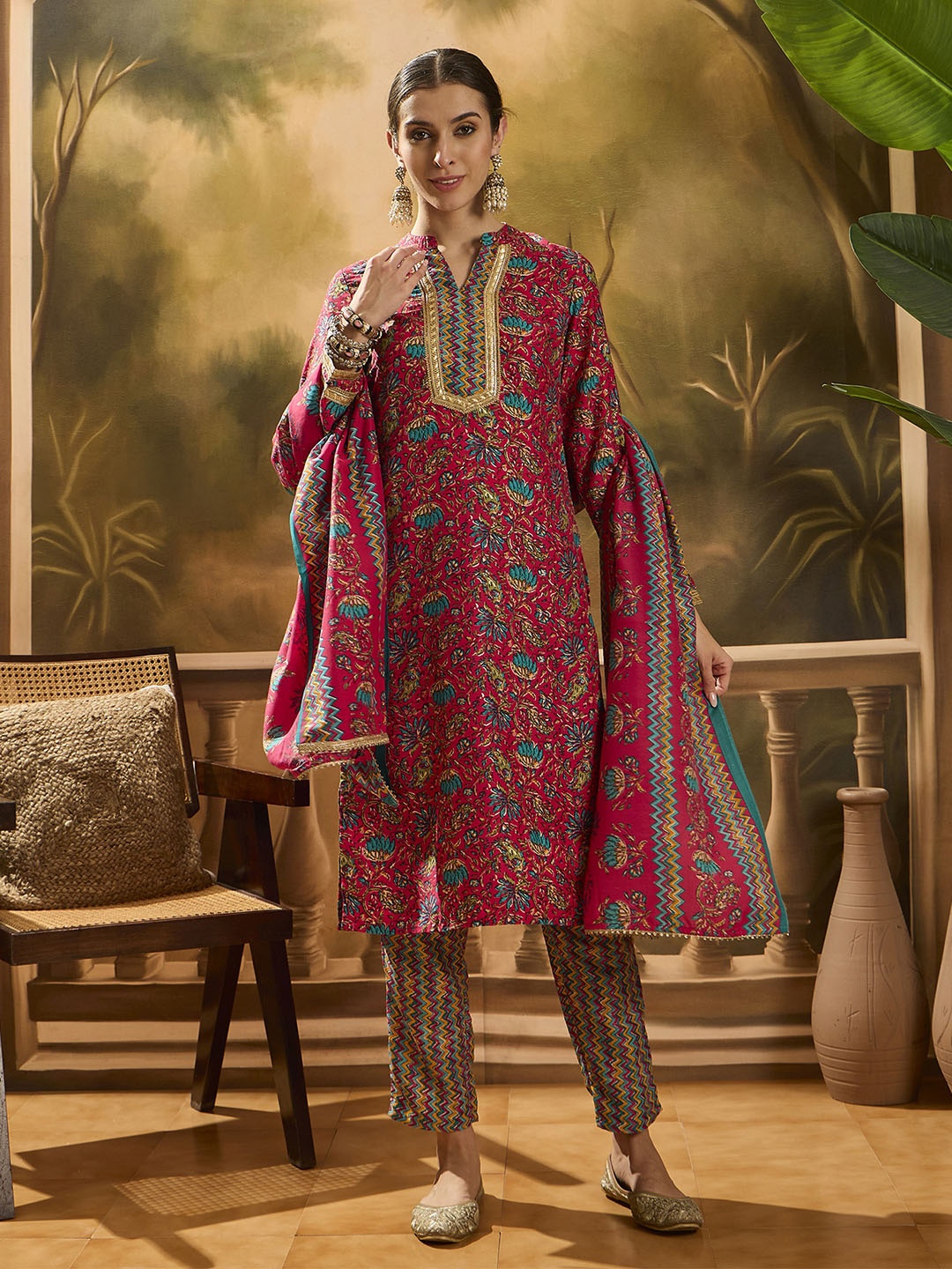 

Sangria Floral Foil Printed Mandarin Collar Pure Cotton Kurta With Trousers & Dupatta, Magenta