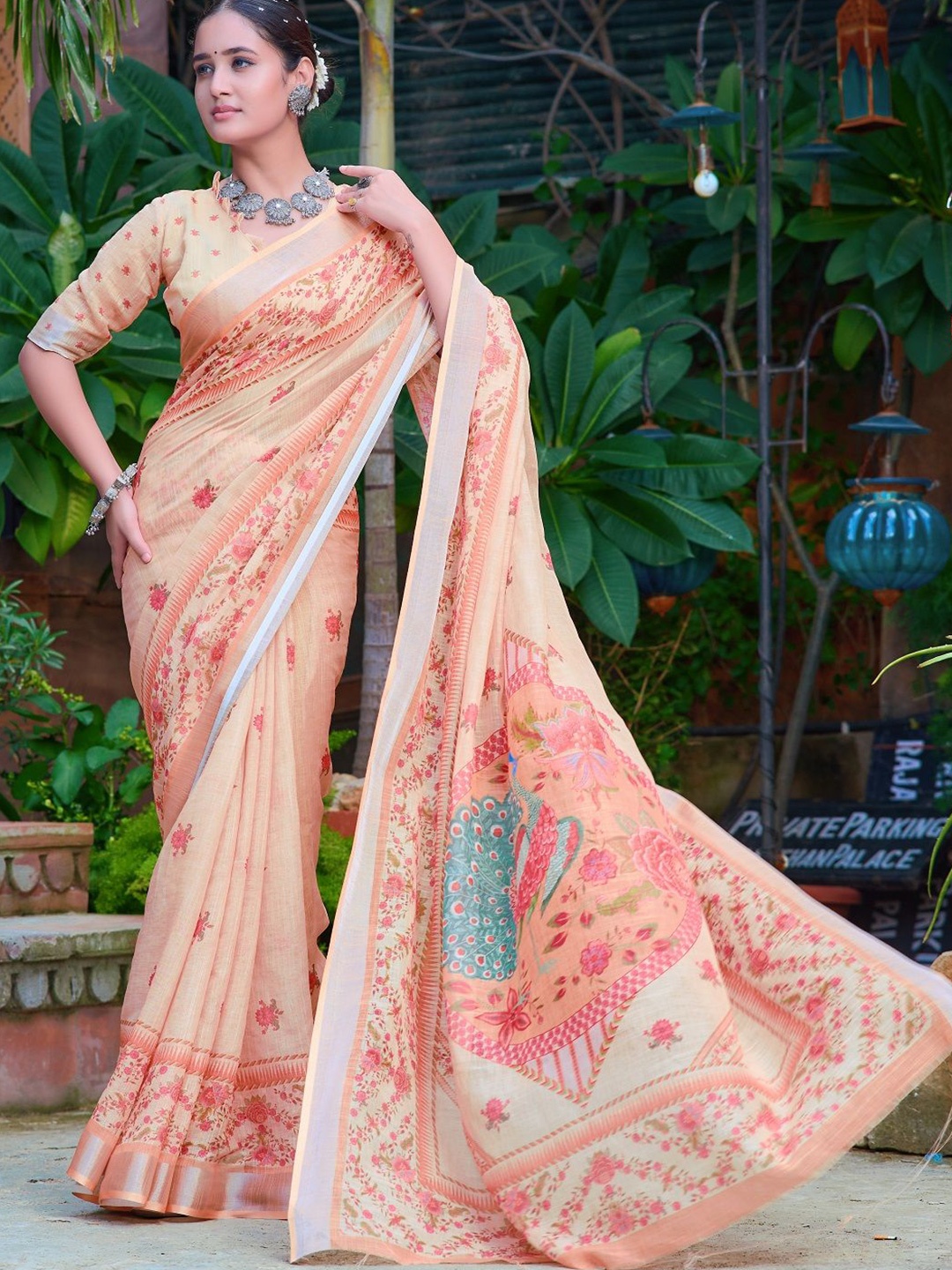 

Sarvada Women Floral Printed Pure Cotton Saree With Blouse Piece, Peach