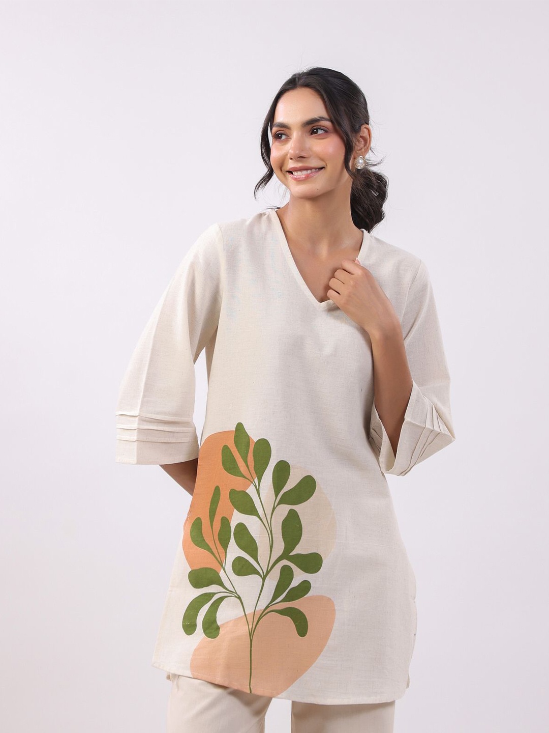 

JISORA Women Beige Printed Cotton Top