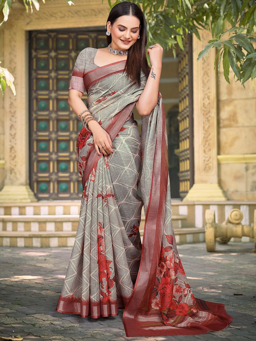 

Mitera Floral Printed Zari Pure Cotton Saree, Grey