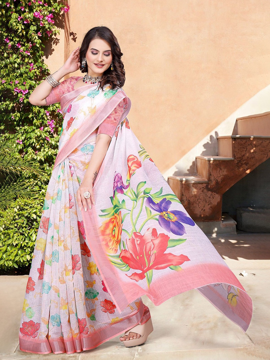 

Mitera Floral Pure Cotton Saree, White