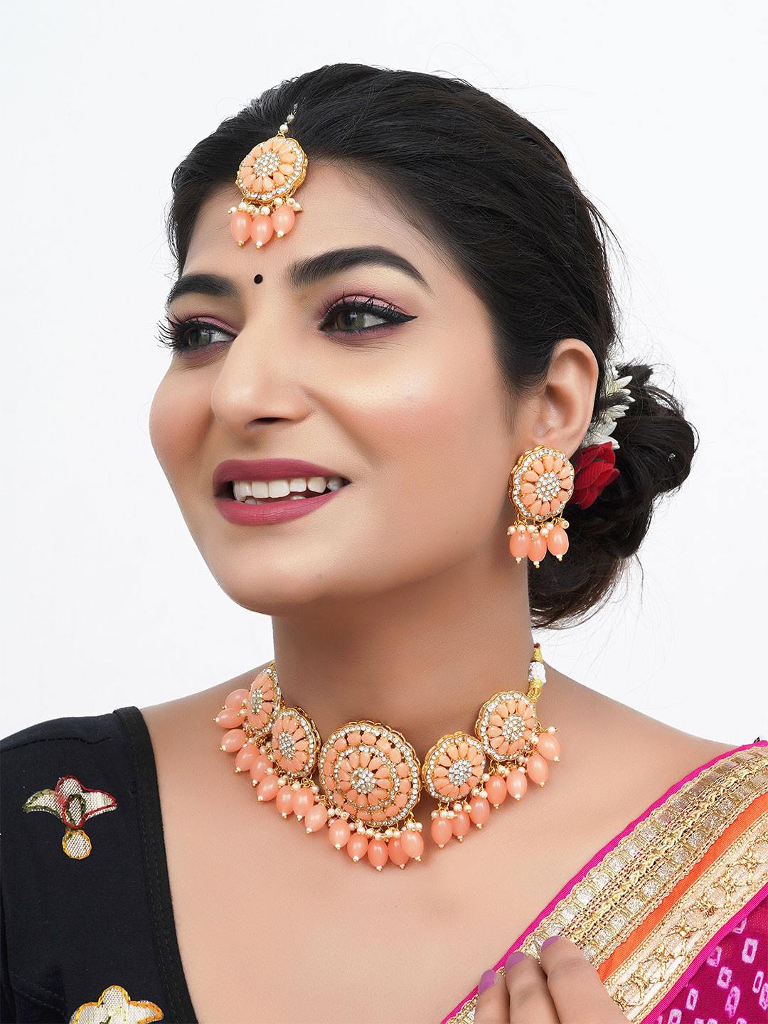 

ahoora Gold-Plated Stone Studded & Beaded Necklace and Earrings With Maang Tika