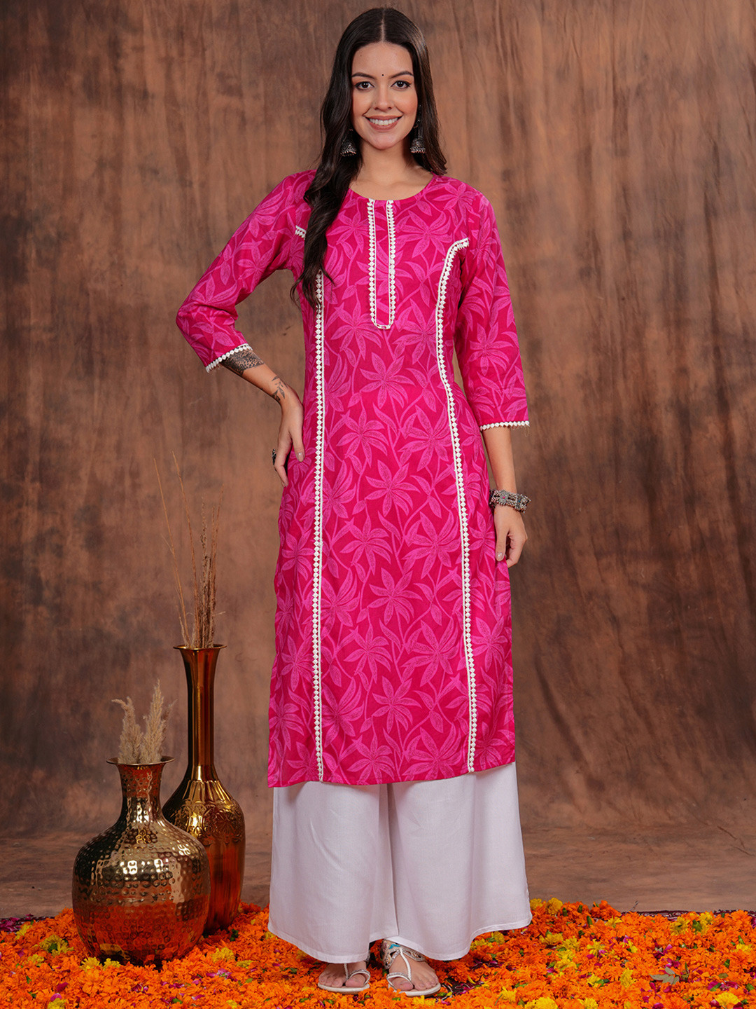 

HIBIKI Floral Printed Thread Work Cotton Straight Kurta, Pink