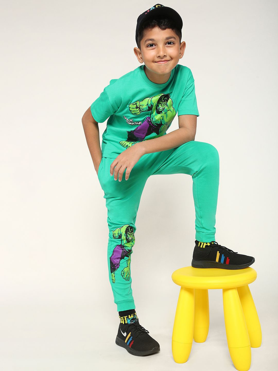 

BONKIDS Boys Hulk Printed Round Neck Pure Cotton T-shirt With Trousers, Green