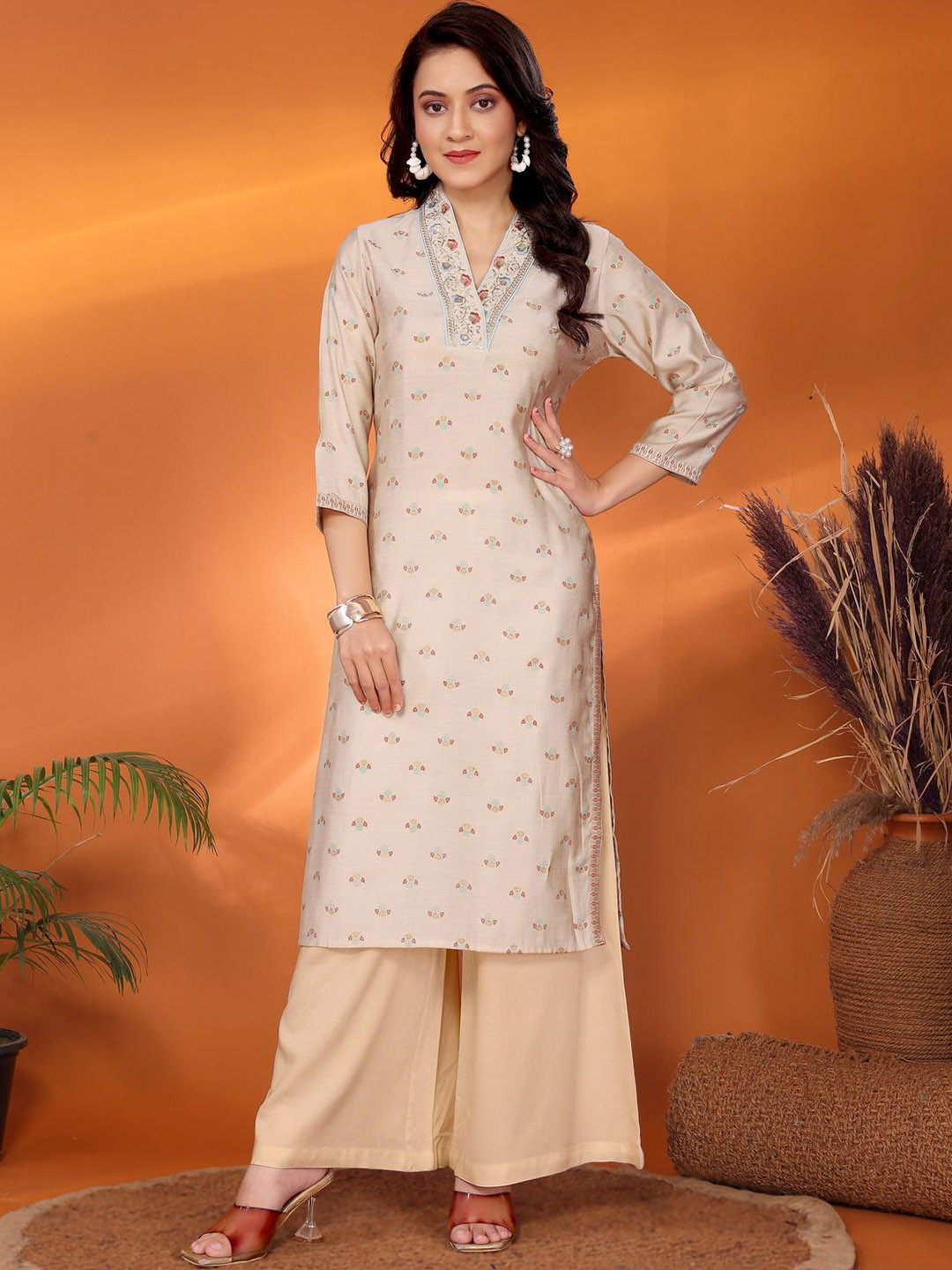 

Rangita Ethnic Motifs Printed Thread Work Straight Kurta, Beige