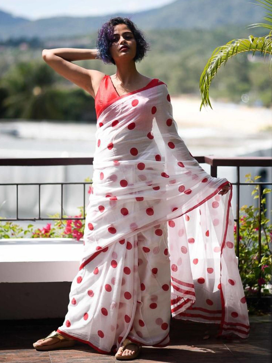 

Mitera Printed Pure Cotton Saree, White