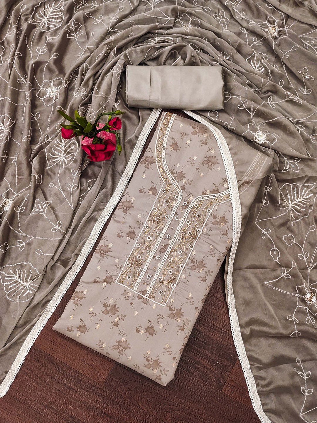 

SHADOW & SAINING Semi-Stitched Dress Material, Grey