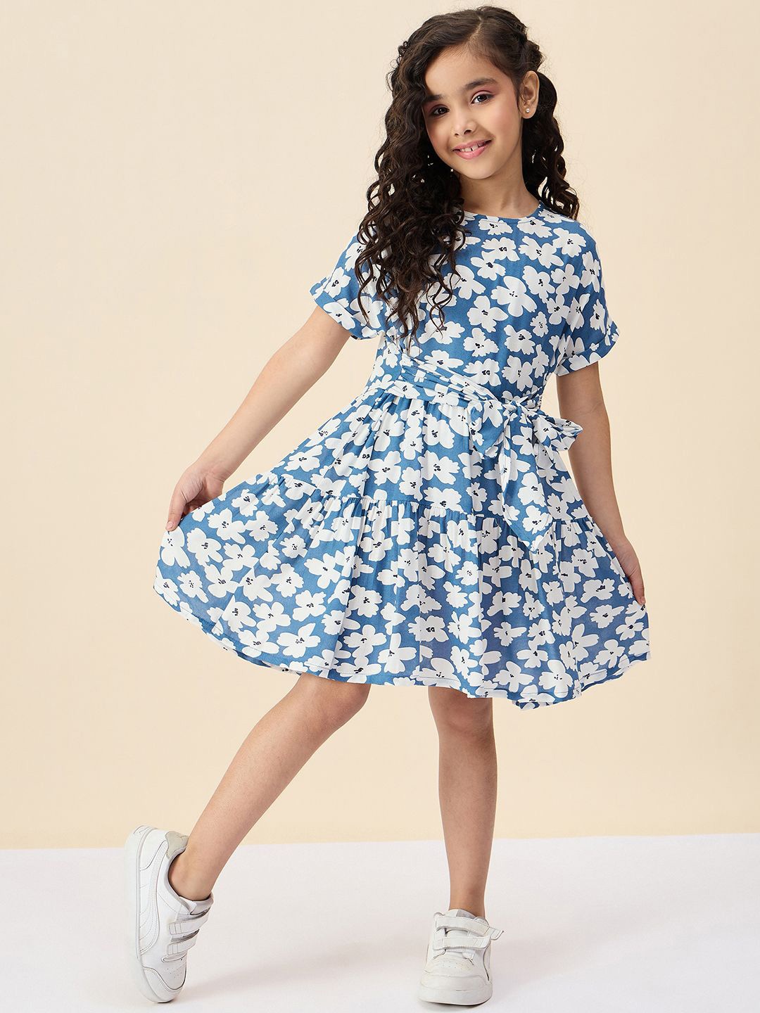 

StyloBug Girls Floral Printed Tie-Ups Fit & Flare Dress, Blue