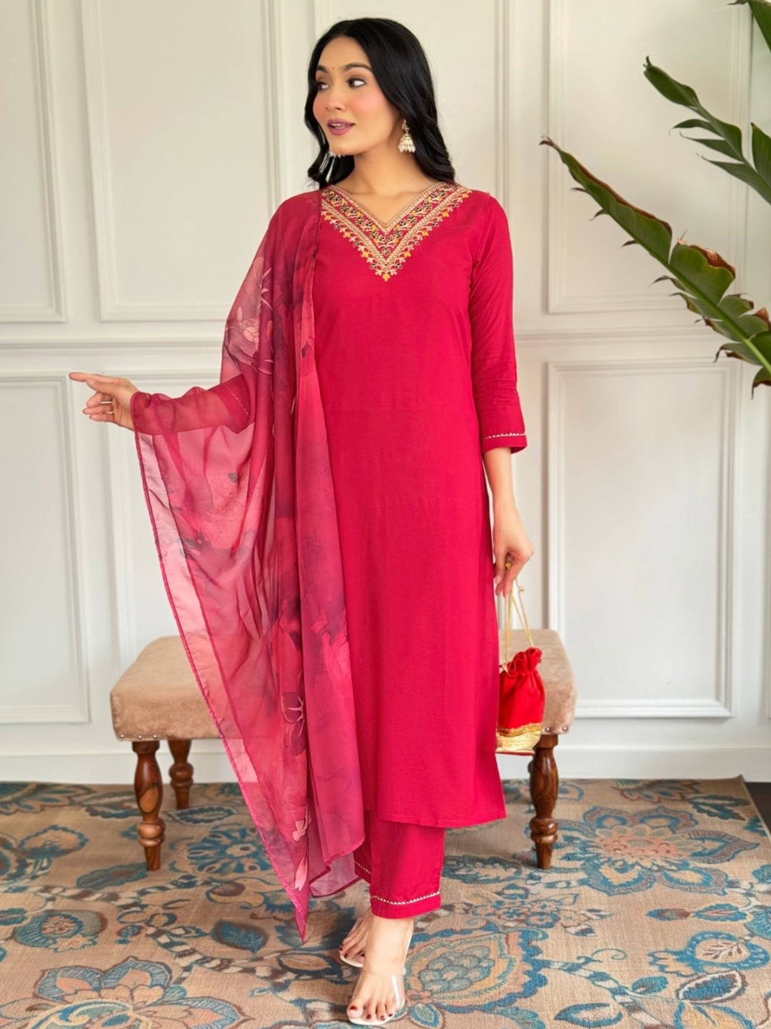 

CHANDALIYO Floral Yoke Design V-Neck Thread Work Kurta With Trousers & Dupatta, Red