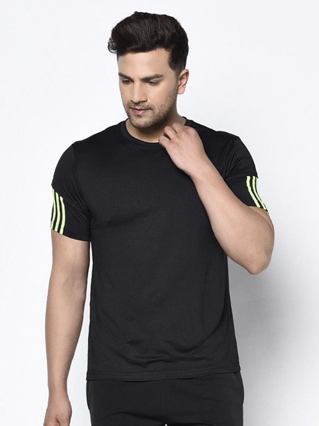 

Unicus Apparel Men Solid Round Neck Slim Fit T-shirt, Green
