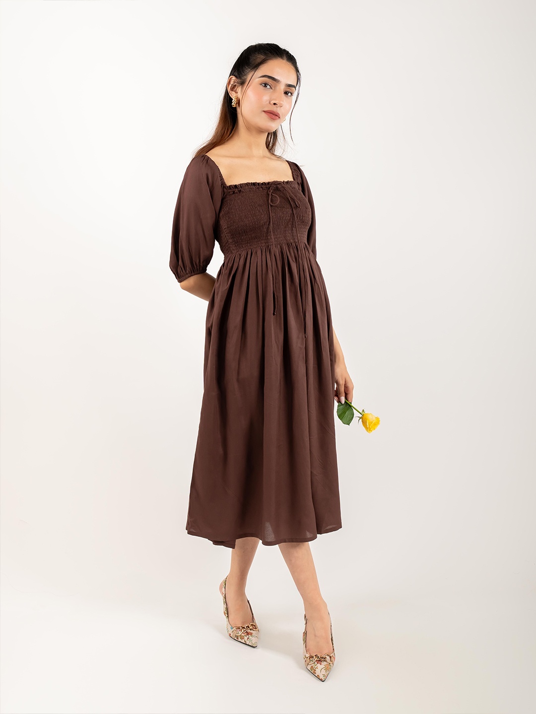 

MONOMEE Solid Square Neck Puff Sleeve Empire Midi Dress, Brown