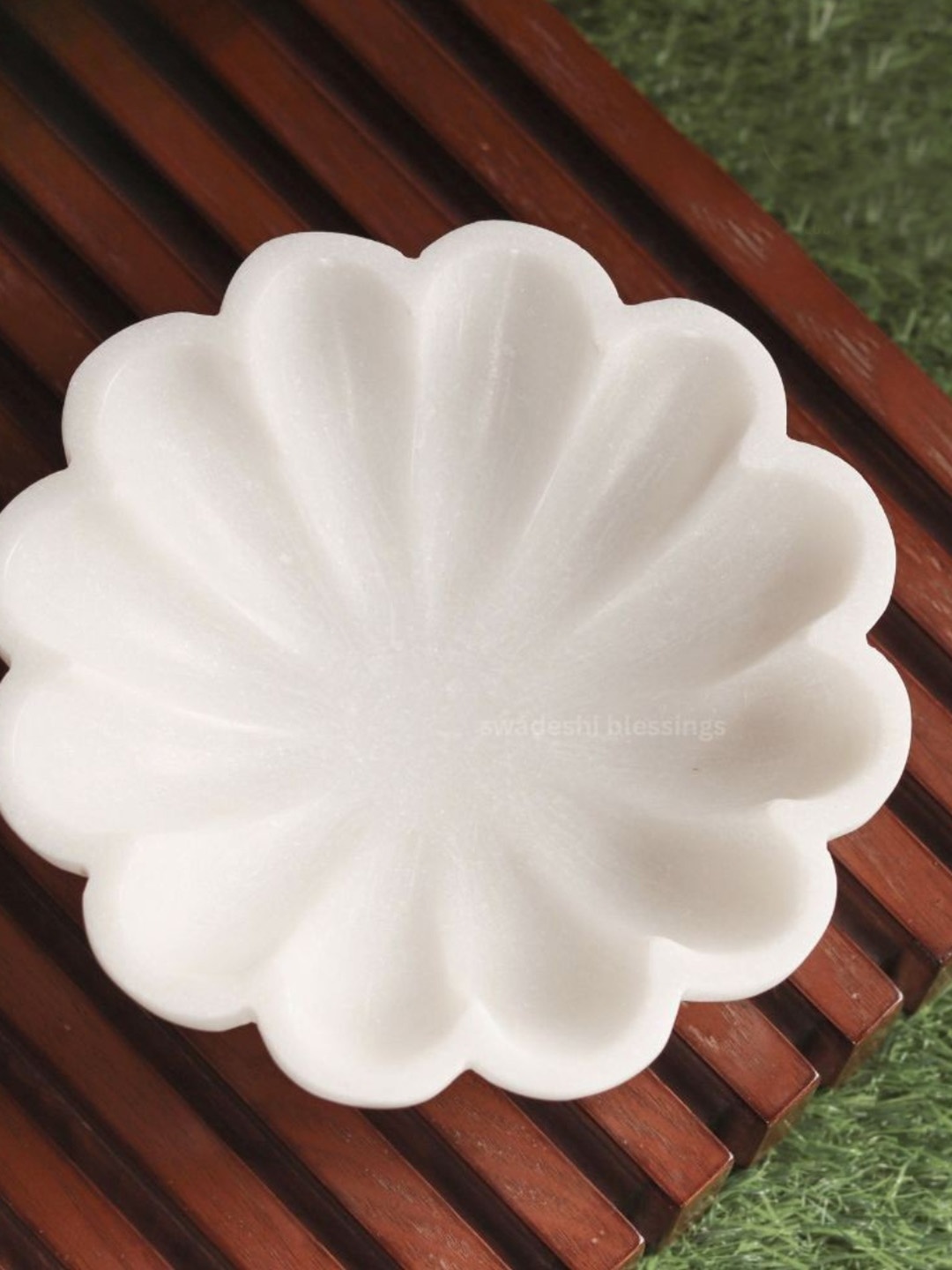 

Swadeshi Blessings White Scalloped Marble Decorative Bowl -7 Inches