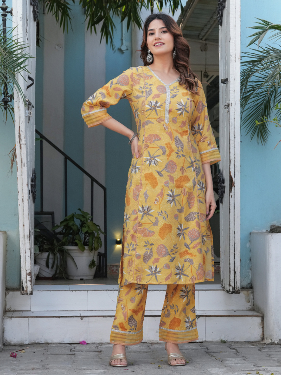 

KALINI Floral Printed Regular Gotta Patti Chanderi Silk Straight Kurta with Trousers, Yellow