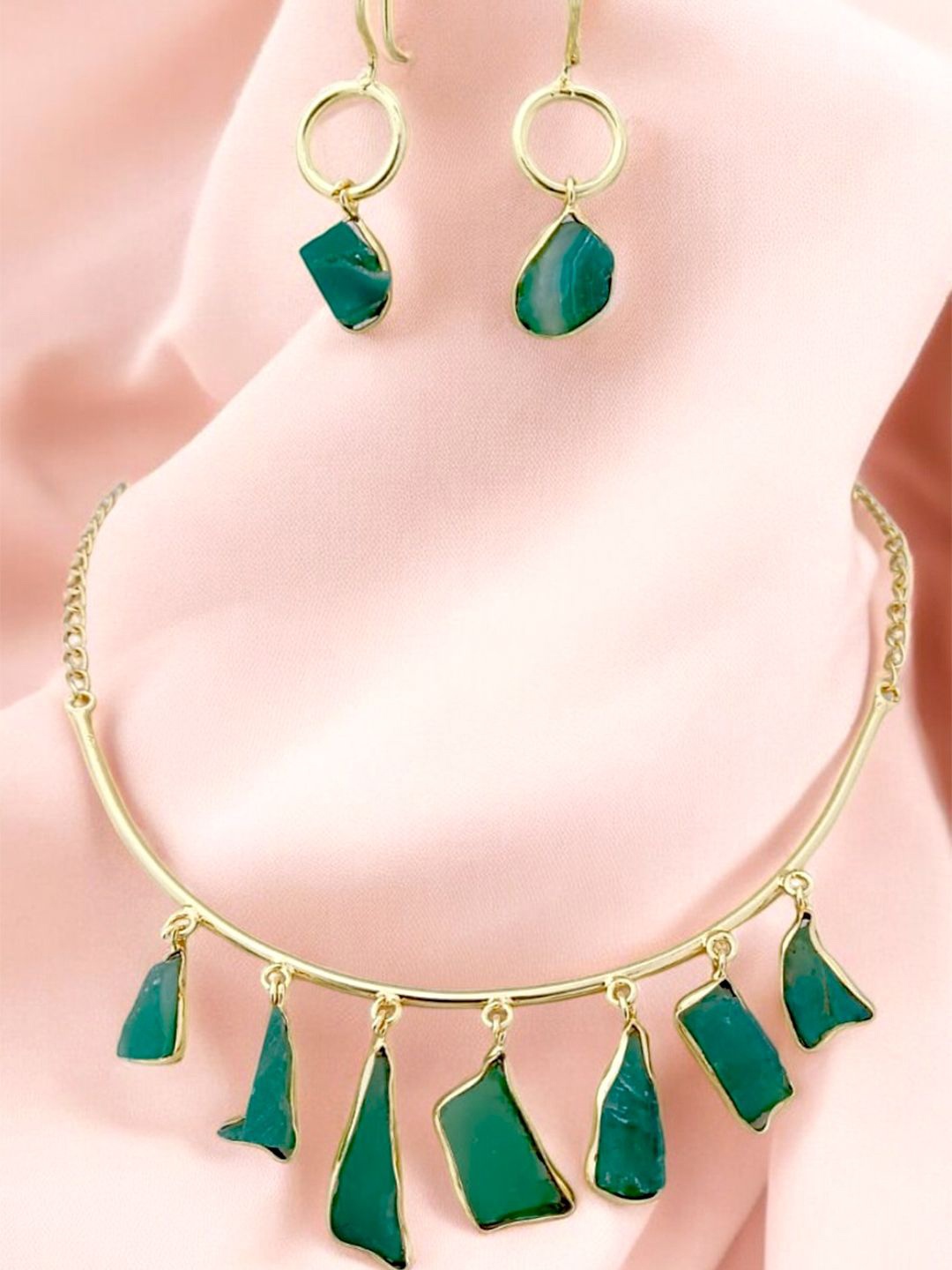 

TISHUL JEWELS Gold-Plated Stones-Studded Meenakari Jewellery Set