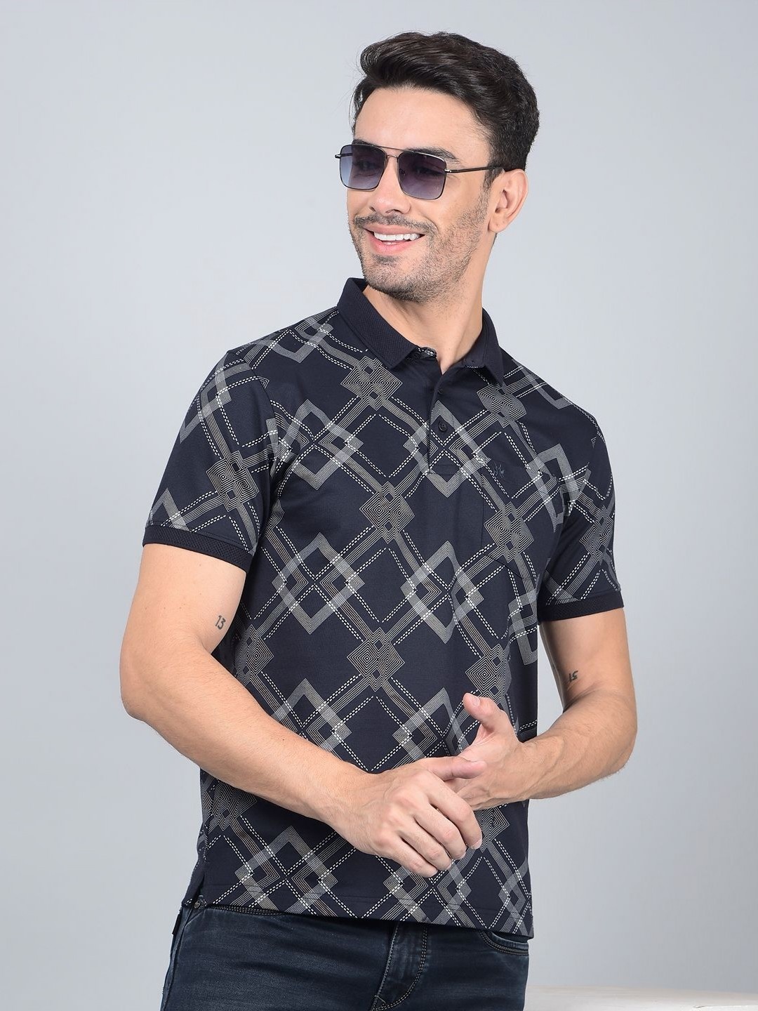 

Crimsoune Club Men Geometric Printed Cotton Slim Fit T-shirt, Navy blue