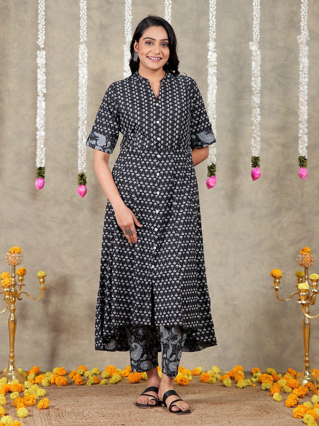 

Aramya Ethnic Motifs Printed Mandarin Collar Pure Cotton A-Line Kurta With Trousers, Black