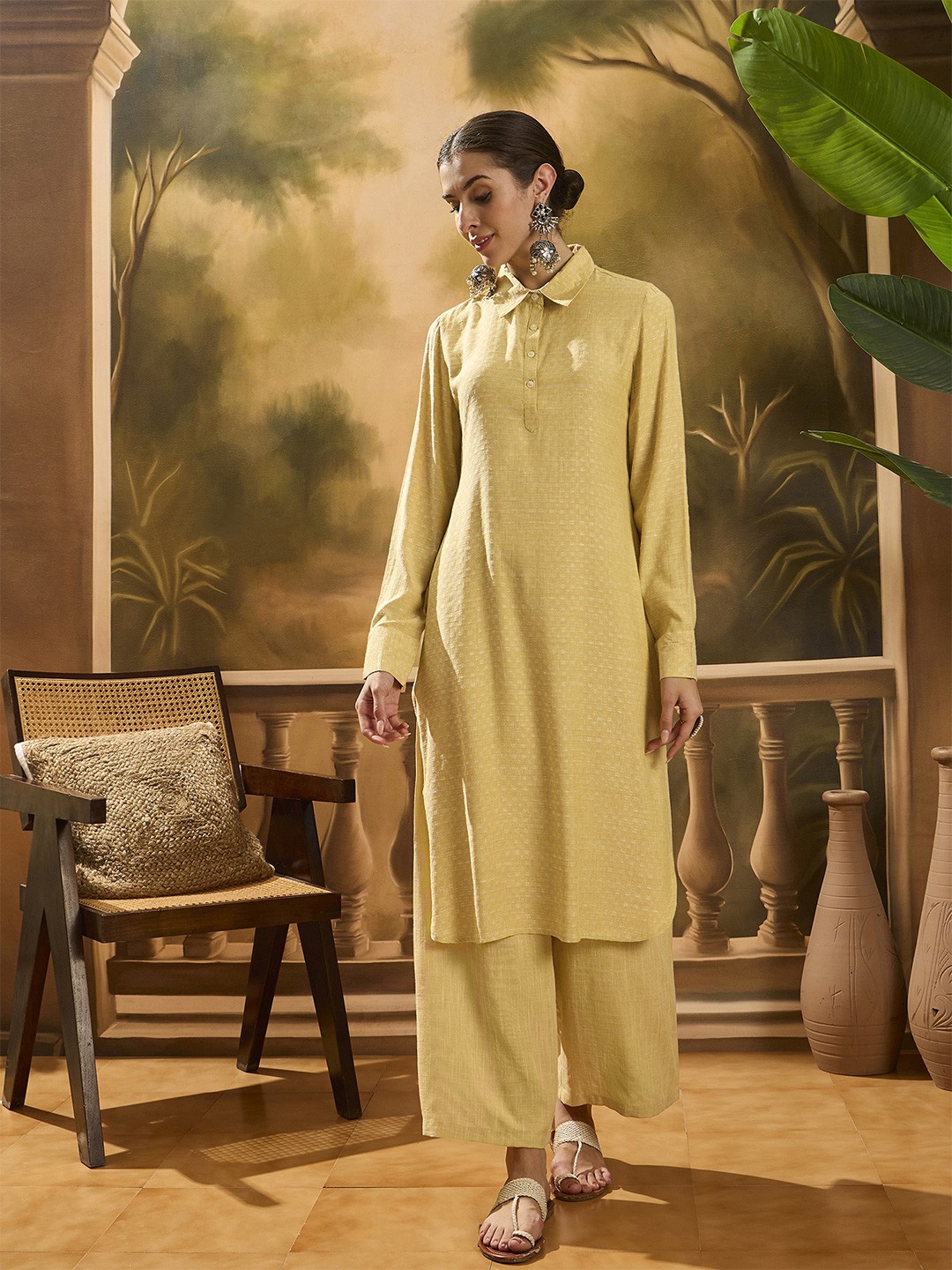 

Sangria Abstract Woven Design Shirt Collar Kurta With Palazzo, Yellow
