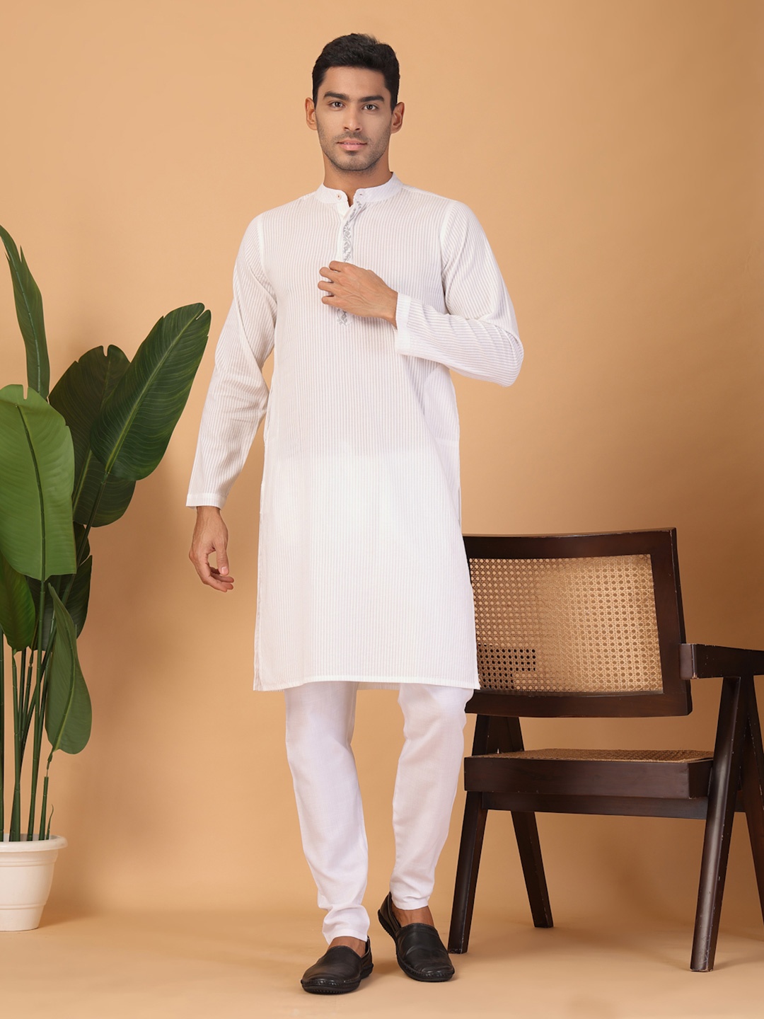 

FABRIC FITOOR Striped Band Collar Long Sleeves Thread Work Pure Cotton Straight Kurta, White