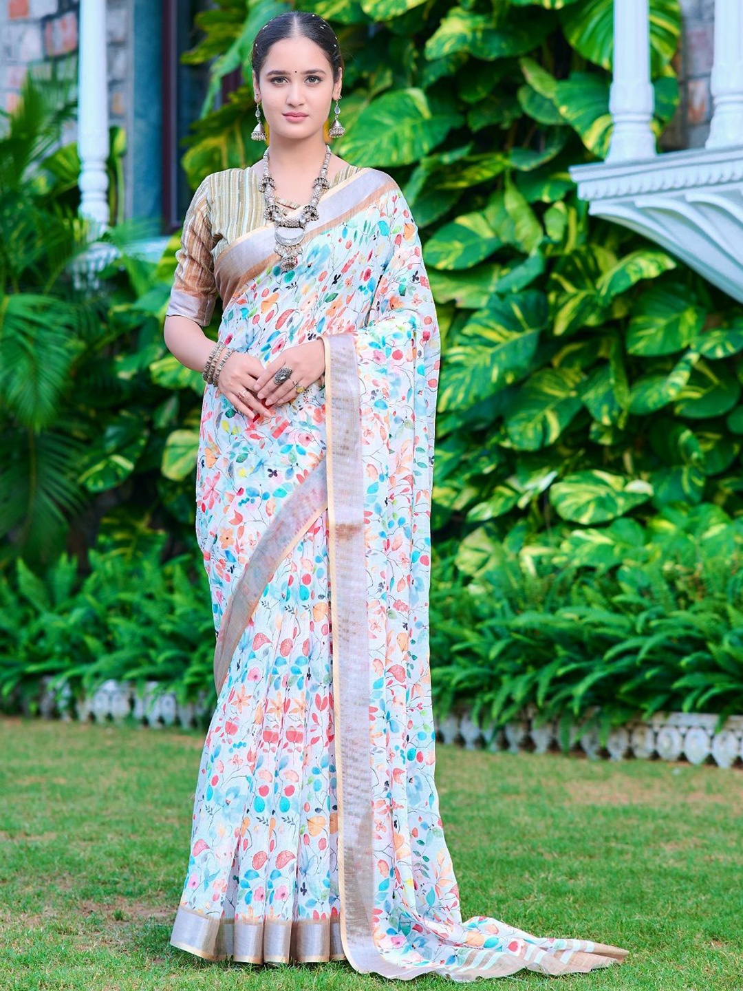 

Sarvada Floral Printed Pure Cotton Saree, White