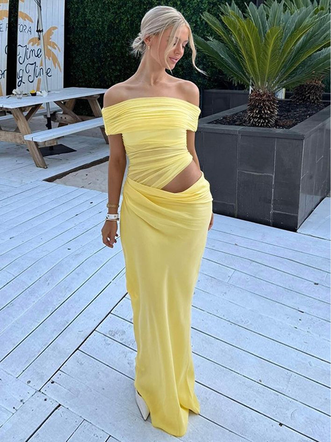 

LULU & SKY Women Off-Shoulder Maxi Dress, Yellow