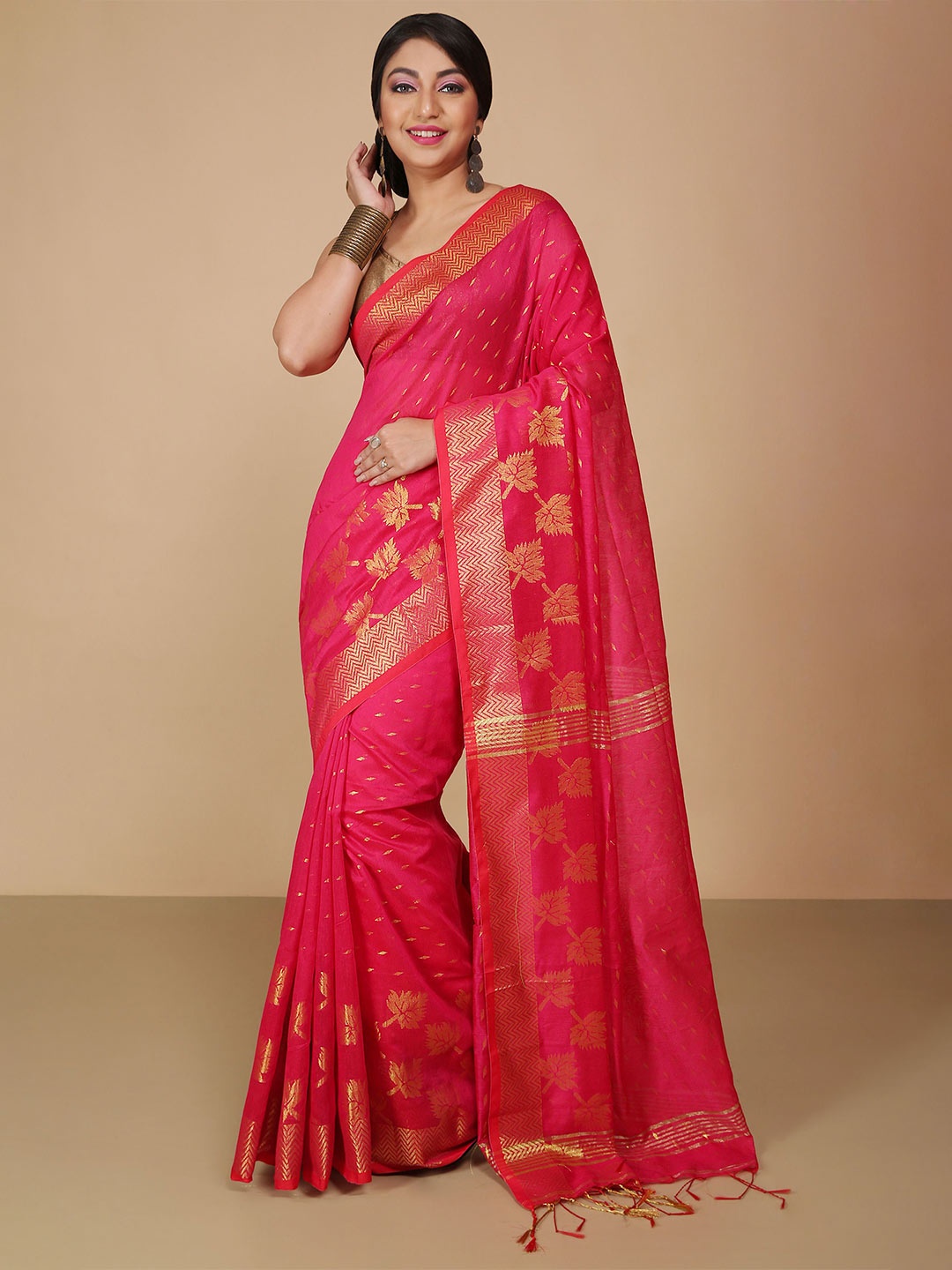 

BENGAL HANDLOOM Woven Design Taant Saree, Pink