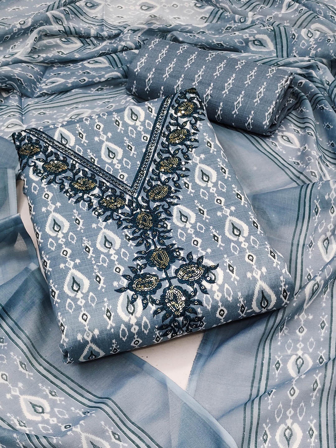

SHADOW & SAINING Ethnic Motifs Printed Sequinned Pure Cotton Unstitched Dress Material, Teal