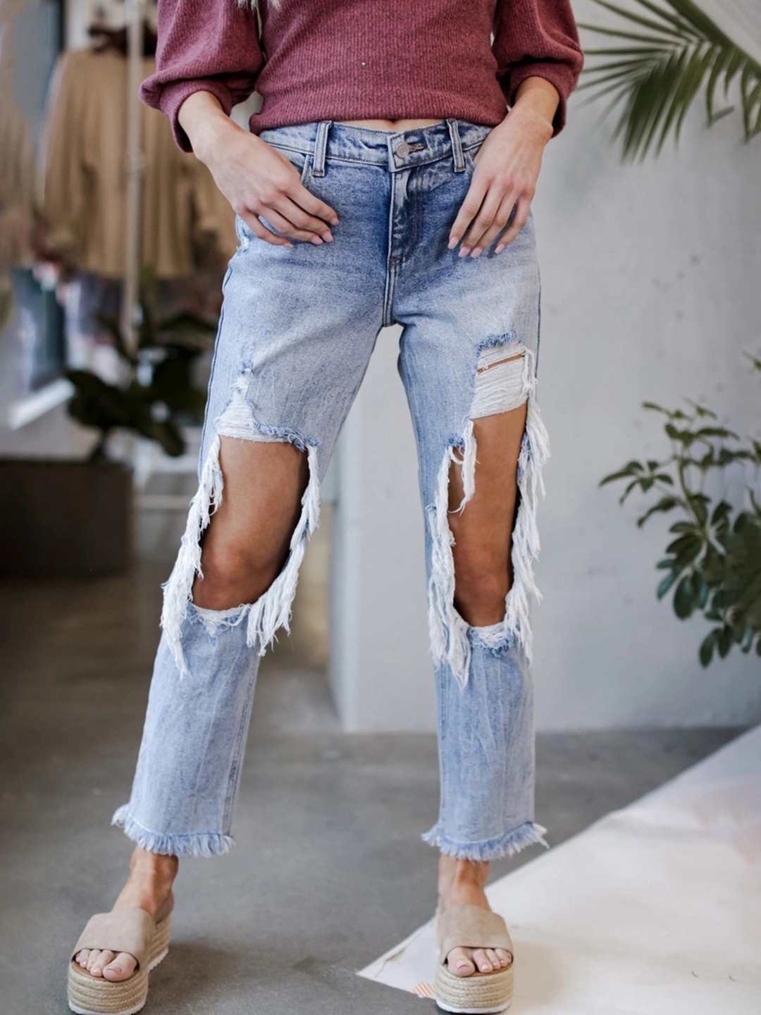 

StyleCast Women Straight Fit High-Rise Highly Distressed Heavy Fade Jeans, Blue