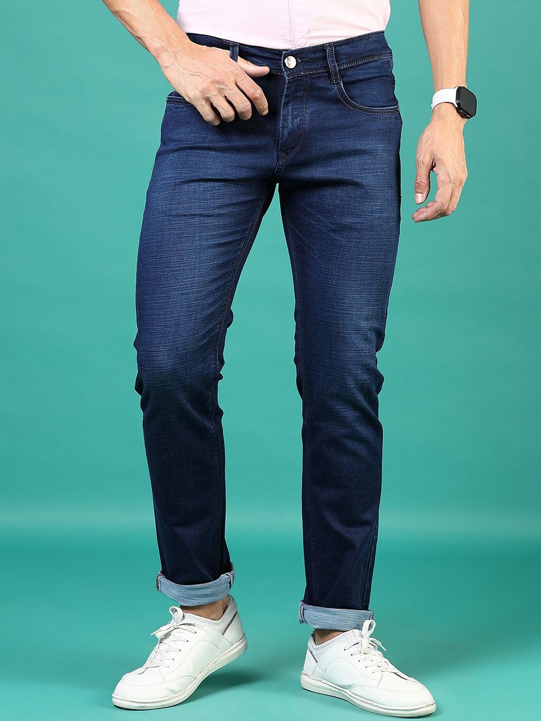 

V-Mart Men Slim Fit Mid-Rise Light Fade Jeans, Blue