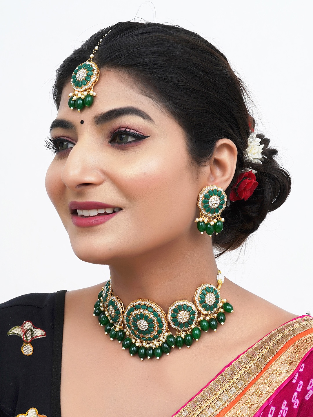 

ahoora Gold-Plated Beaded Necklace and Earrings With Maang Tika