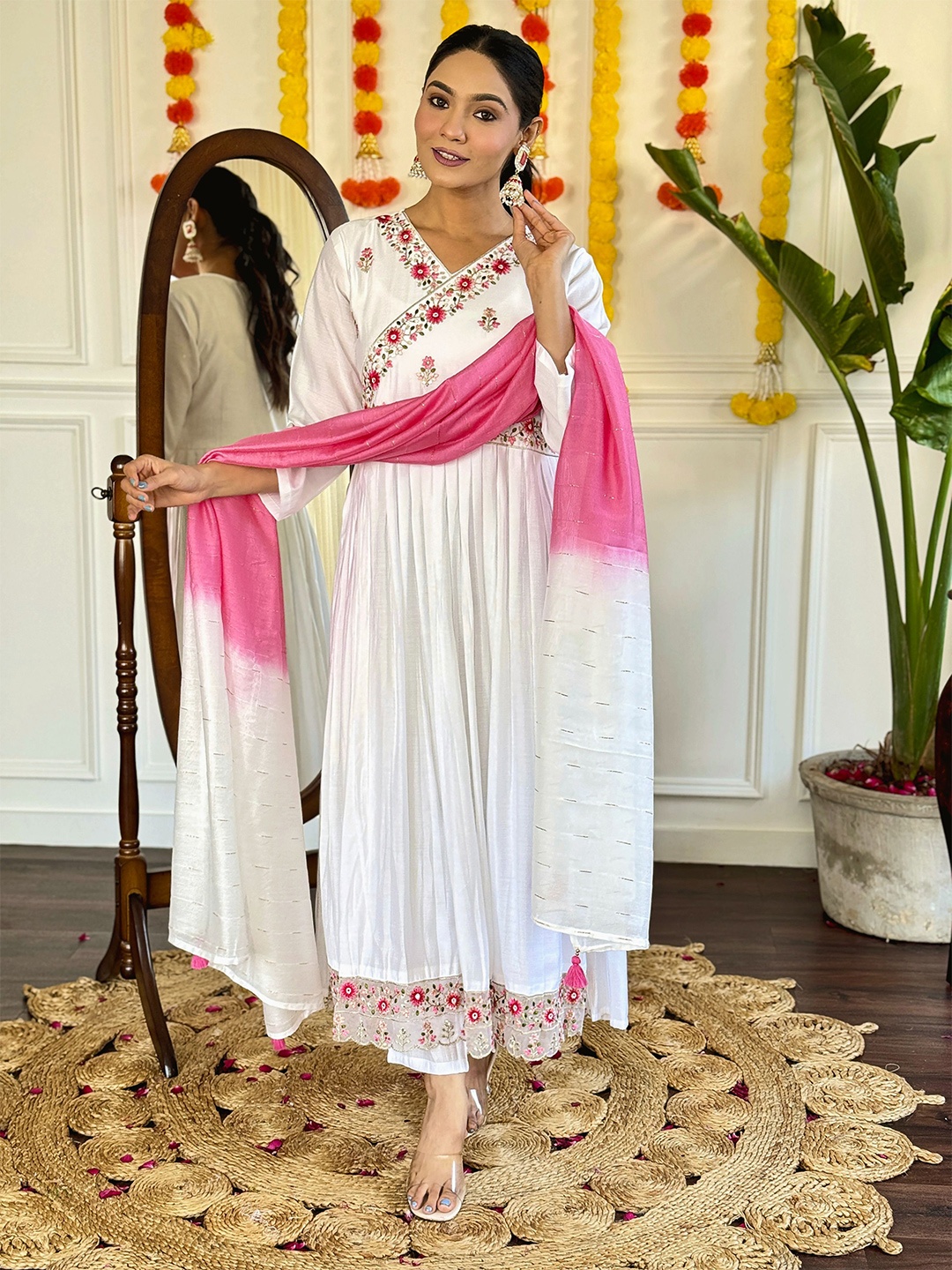 

Growdamy Floral Embroidered Thread Work Chanderi Silk Anarkali Kurta & Trousers & Dupatta, White