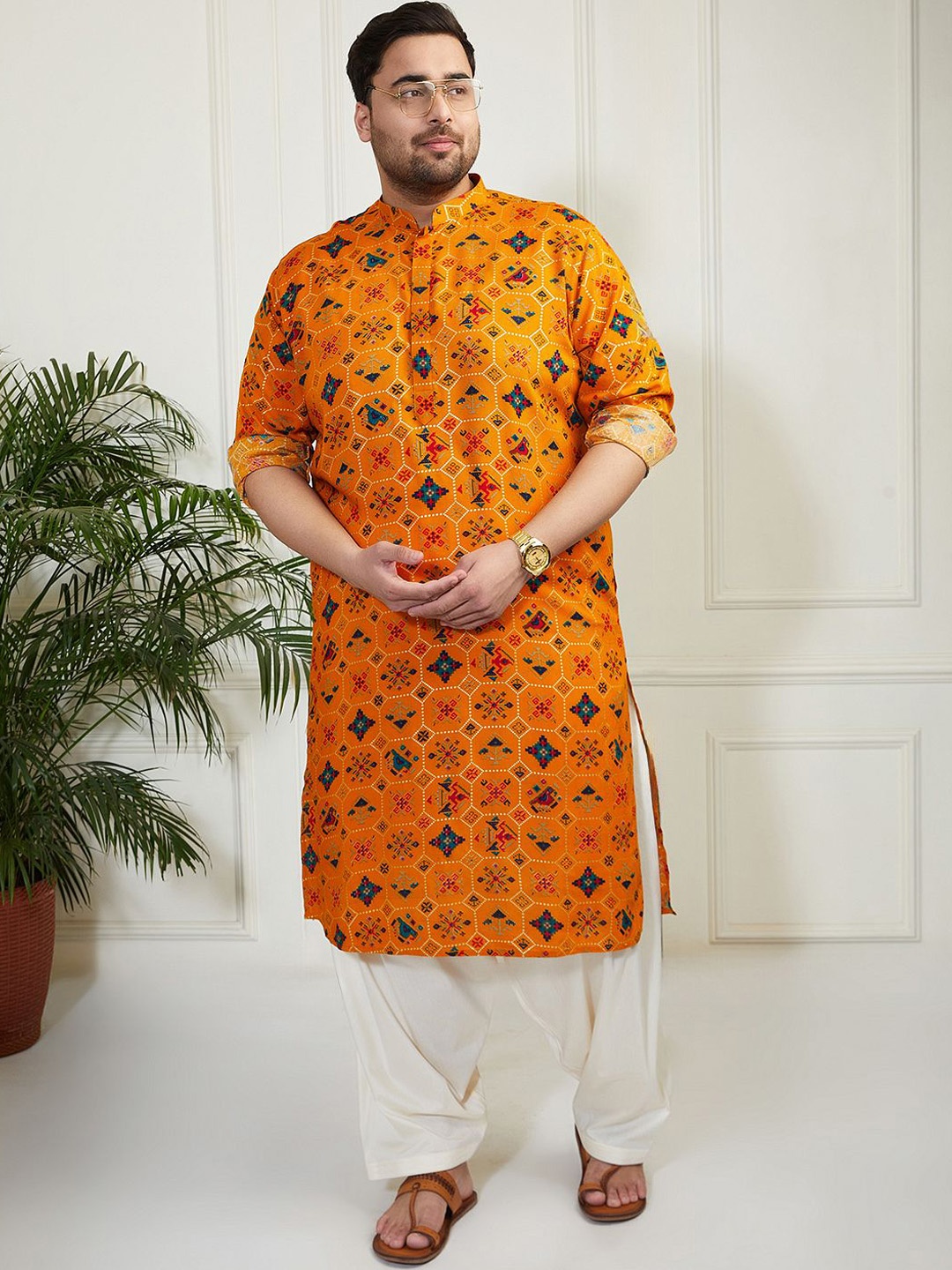 

VASTRAMAY Plus Size Abstract Printed Mandarin Collar Kurta With Trousers, Yellow
