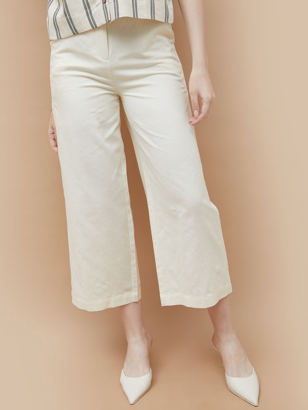 

CODE by Lifestyle Women Regular Fit Mid-Rise Trousers, Off white