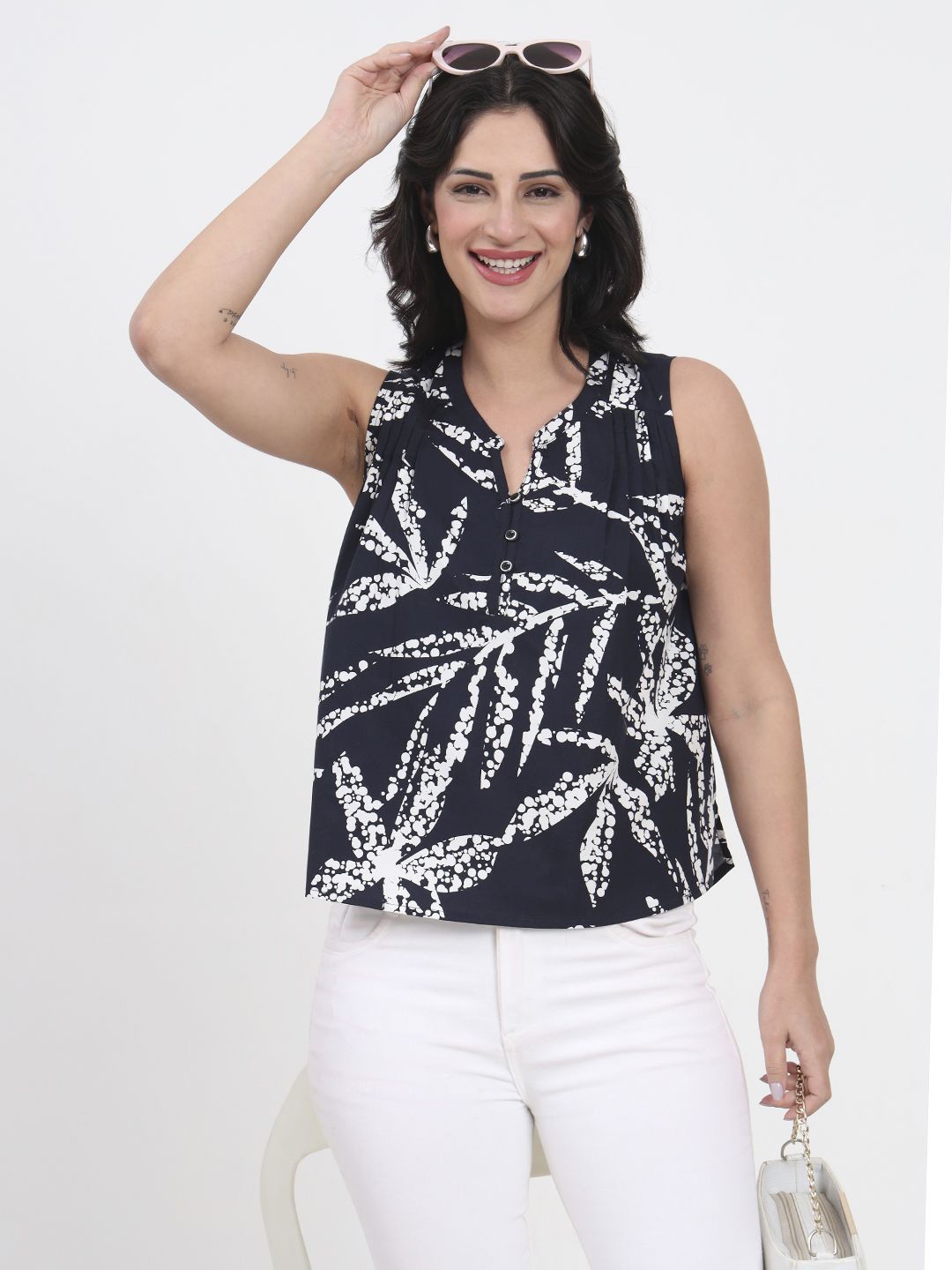 

VINISHAA KLOTHING Women Printed Mandarin Collar Sleeveless Top, Blue