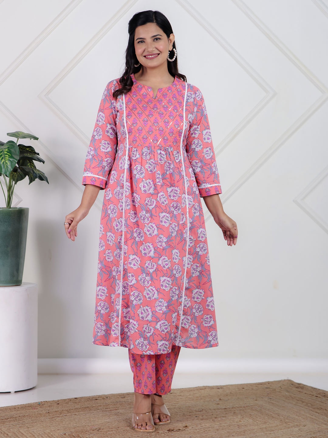 

Aramya Floral Printed Notch Neck Panelled Pure Cotton Kurta With Trousers, Peach