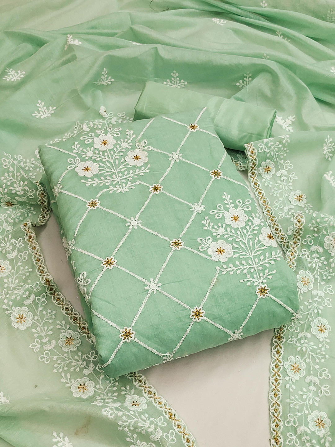 

SHADOW & SAINING Floral Embroidered Thread Work Chanderi Cotton Unstitched Dress Material, Green