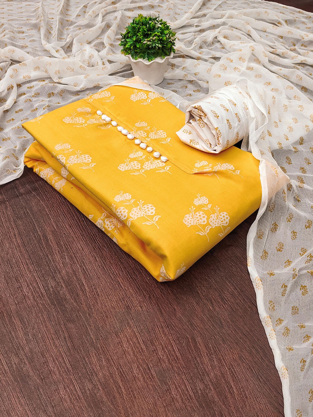 

SHADOW & SAINING Floral Printed Unstitched Dress Material, Yellow