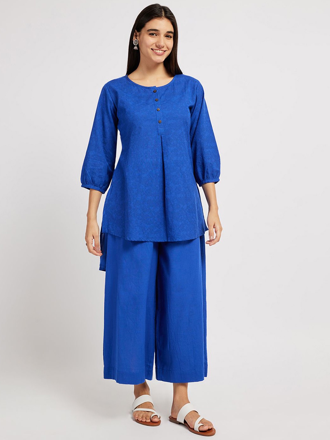

Span Printed Thread Work Kurta, Blue
