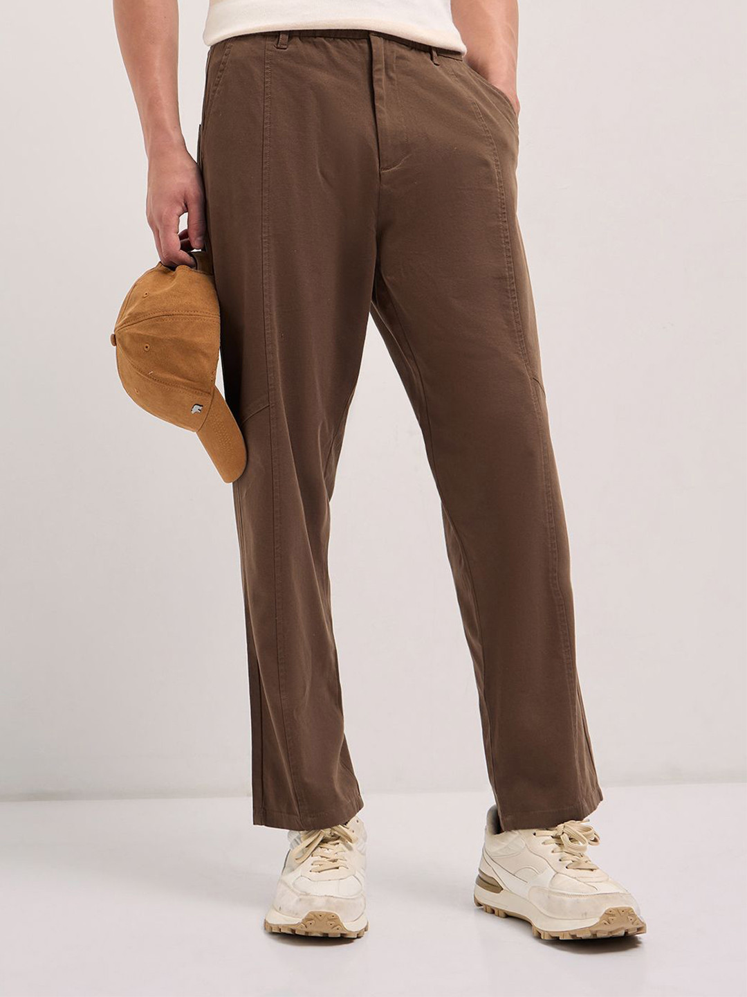 

THE BEAR HOUSE Men Cotton Solid Baggy Fit Trousers, Brown
