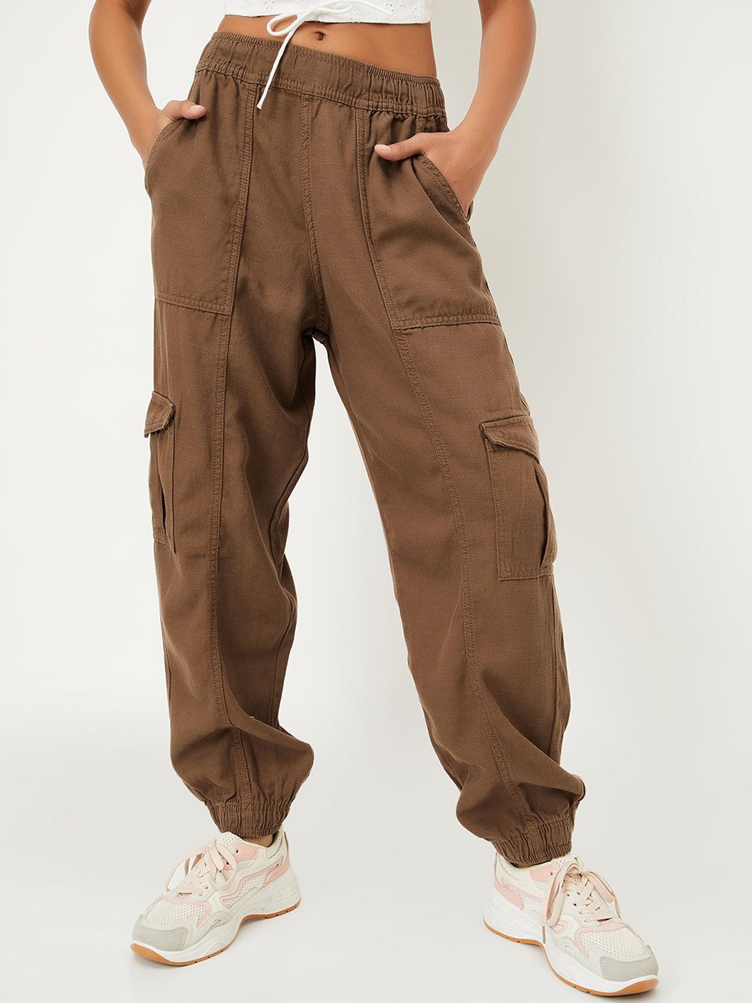 

max Women Coloured Jogger Jeans, Brown