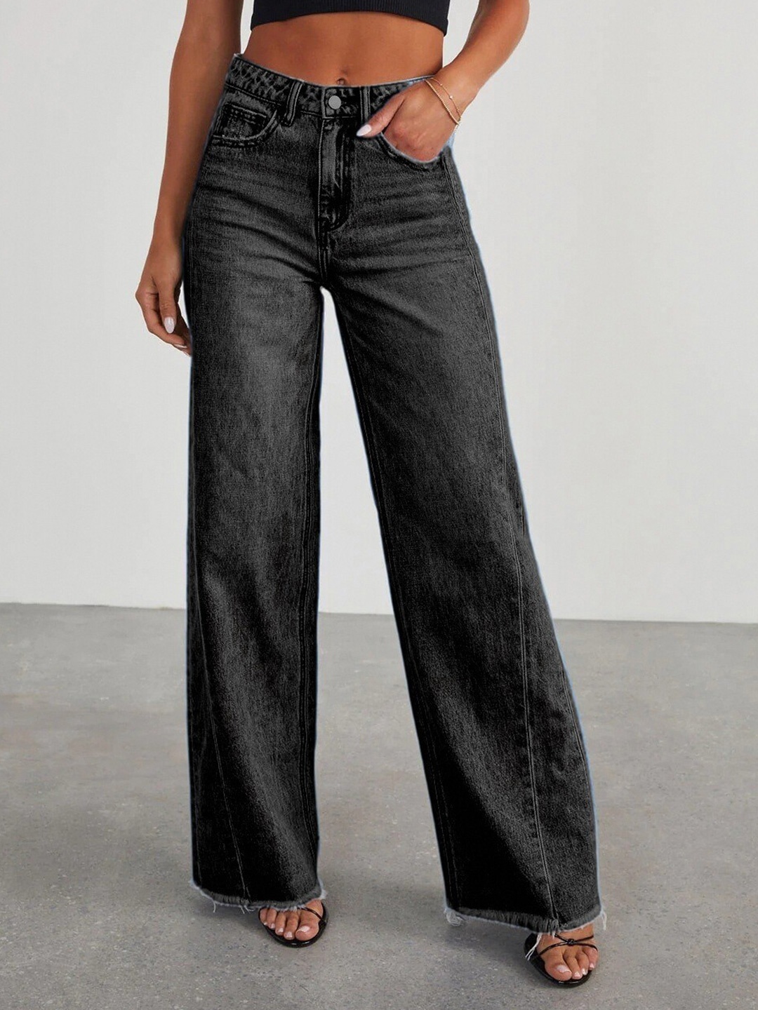 

StyleCast Women Wide Leg High-Rise Light Fade Jeans, Black