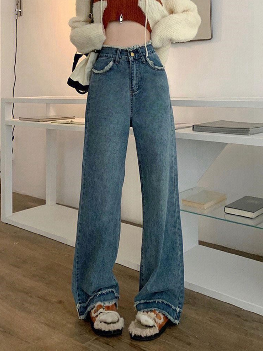 

StyleCast Women Straight Fit High-Rise Cotton Jeans with Frayed Details, Blue