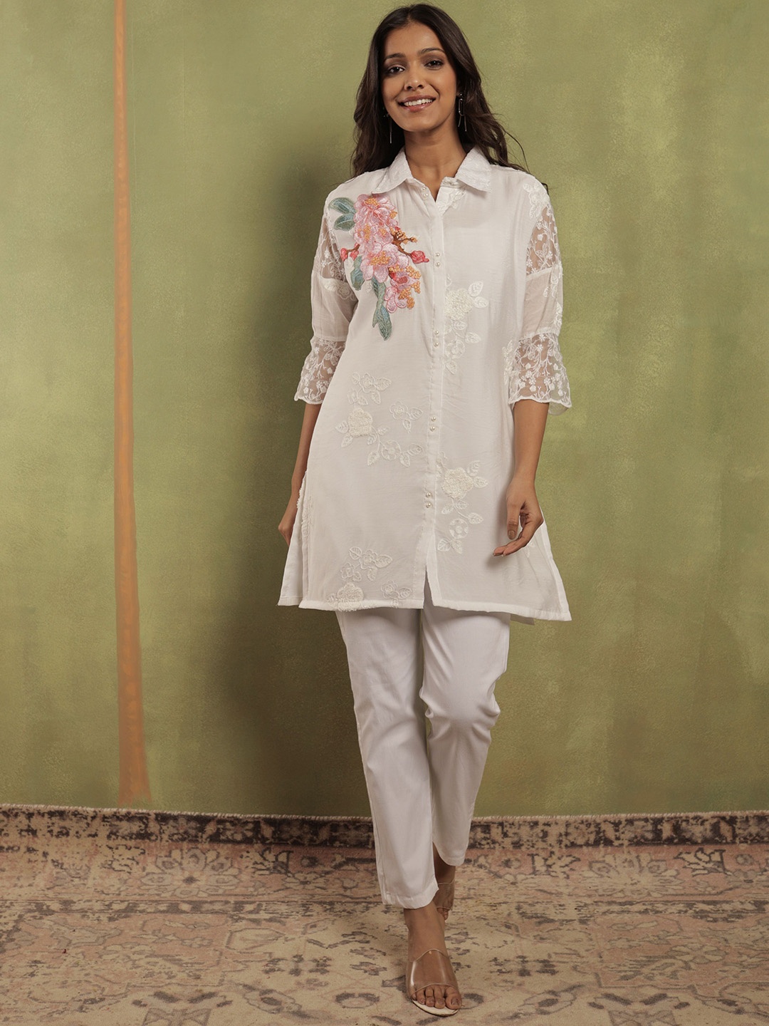 

SRIHA Embroidered Shirt Collar Tunic With Trousers, White