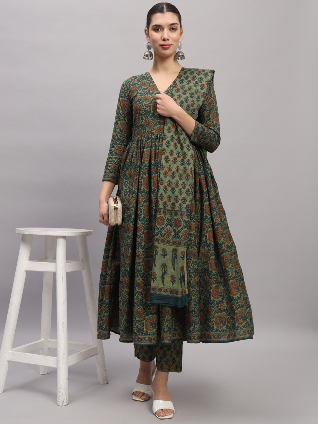 

Gujari Floral Printed Pure Cotton Anarkali Kurta with Trousers & Dupatta, Green