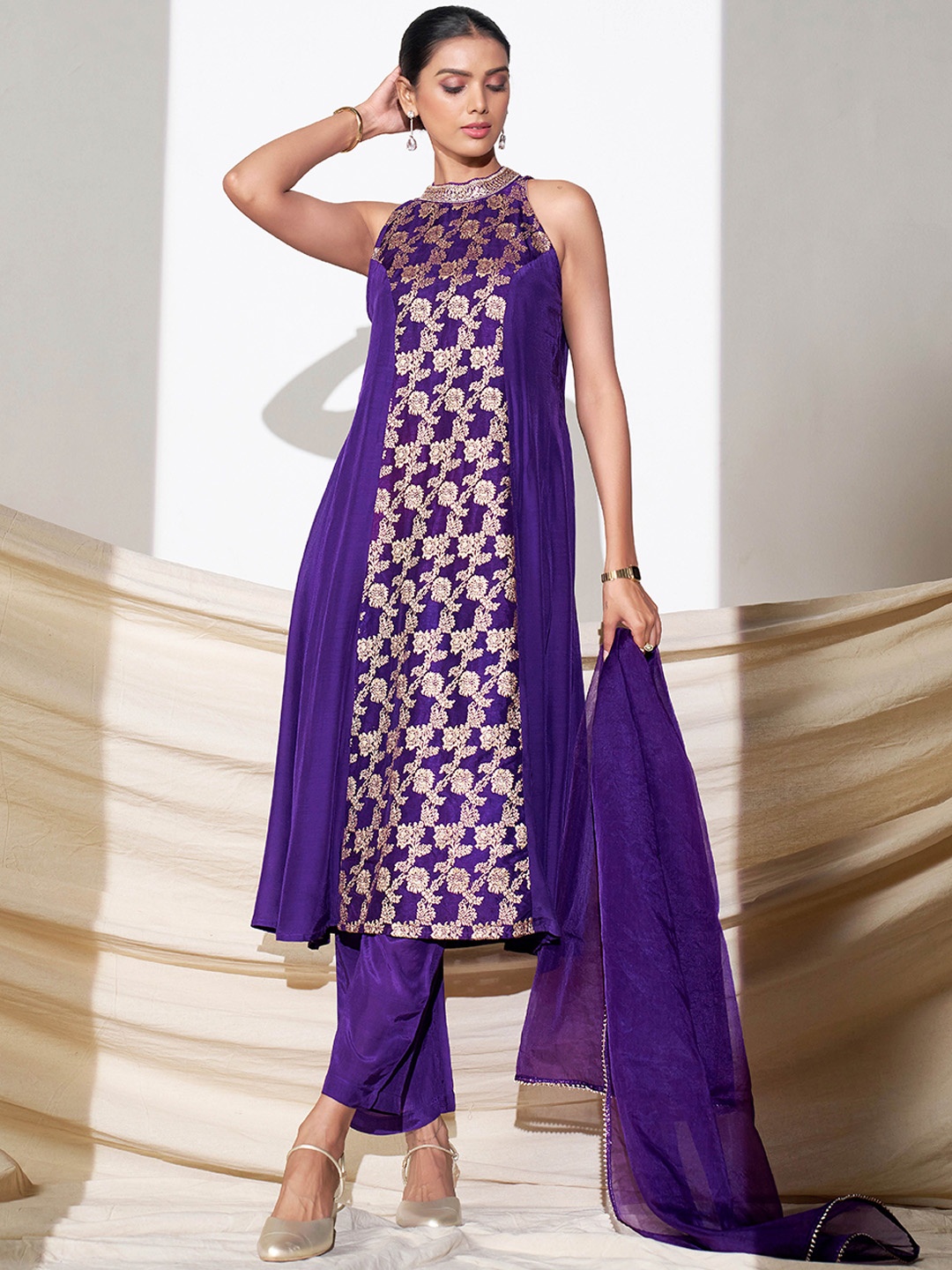 

TANNAH Floral Woven Design Panelled Kurta With Trousers & Dupatta, Purple