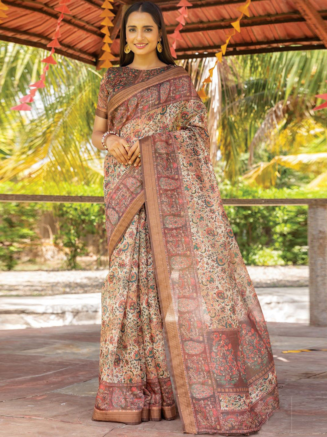 

Sarvada Women Floral Printed Pure Cotton Saree, Brown