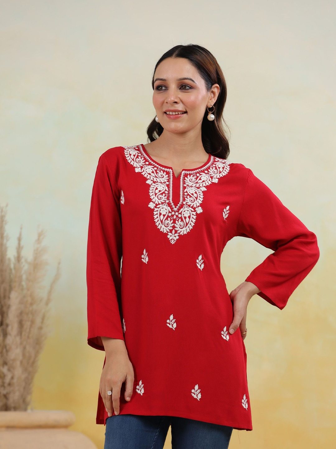 

KALINI Women Paisley Embroidered Straight Kurtis, Red