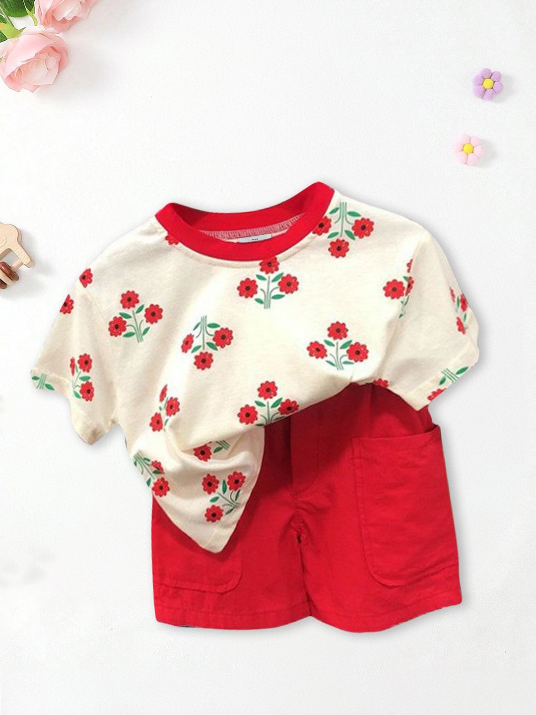 

FOREVER FRIDAY Girls Floral Printed ROund Neck T-shirt With Shorts, White