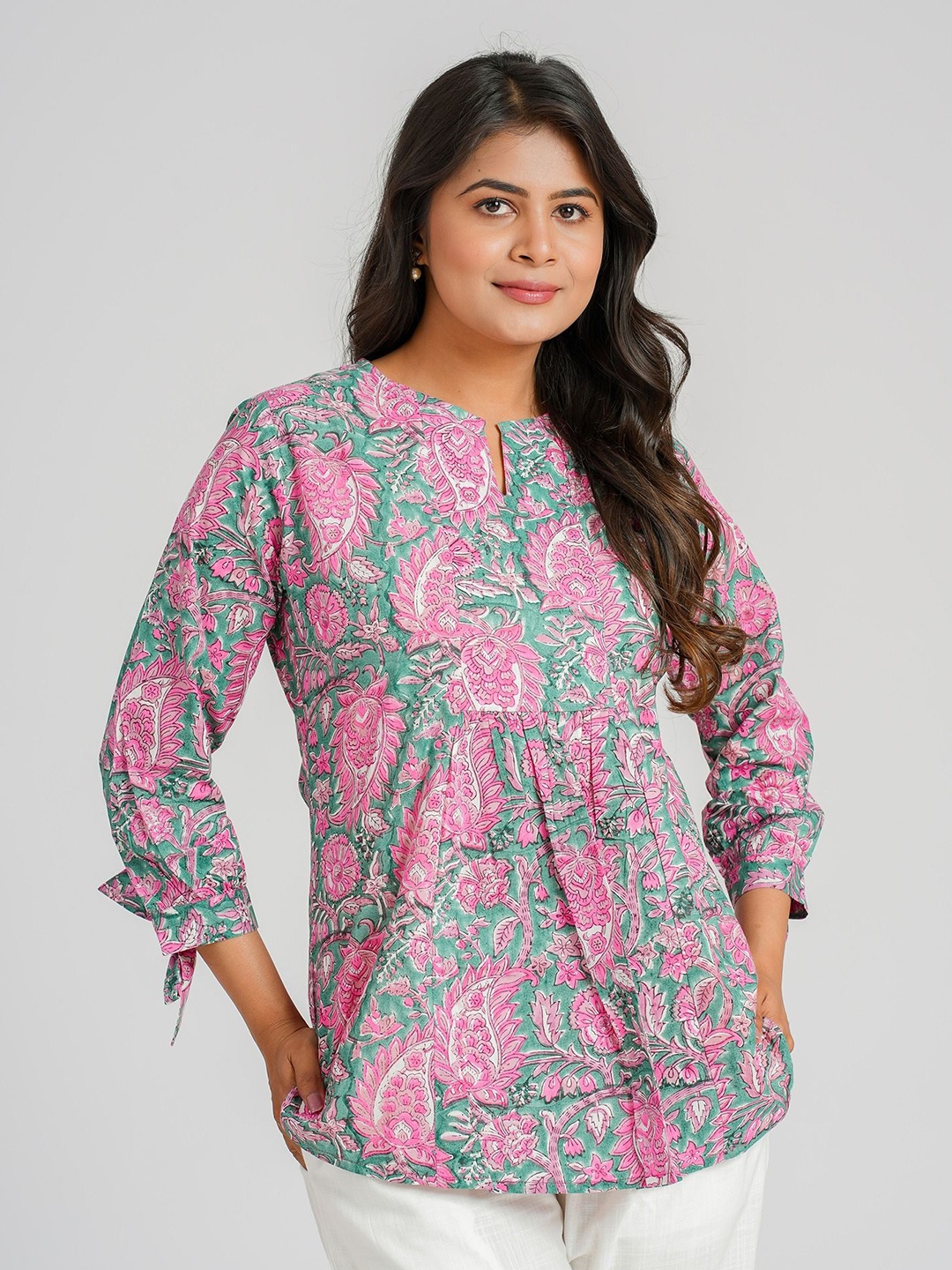 

Cotton Curio Women Cotton Floral Block Printed Short Tunic, Teal