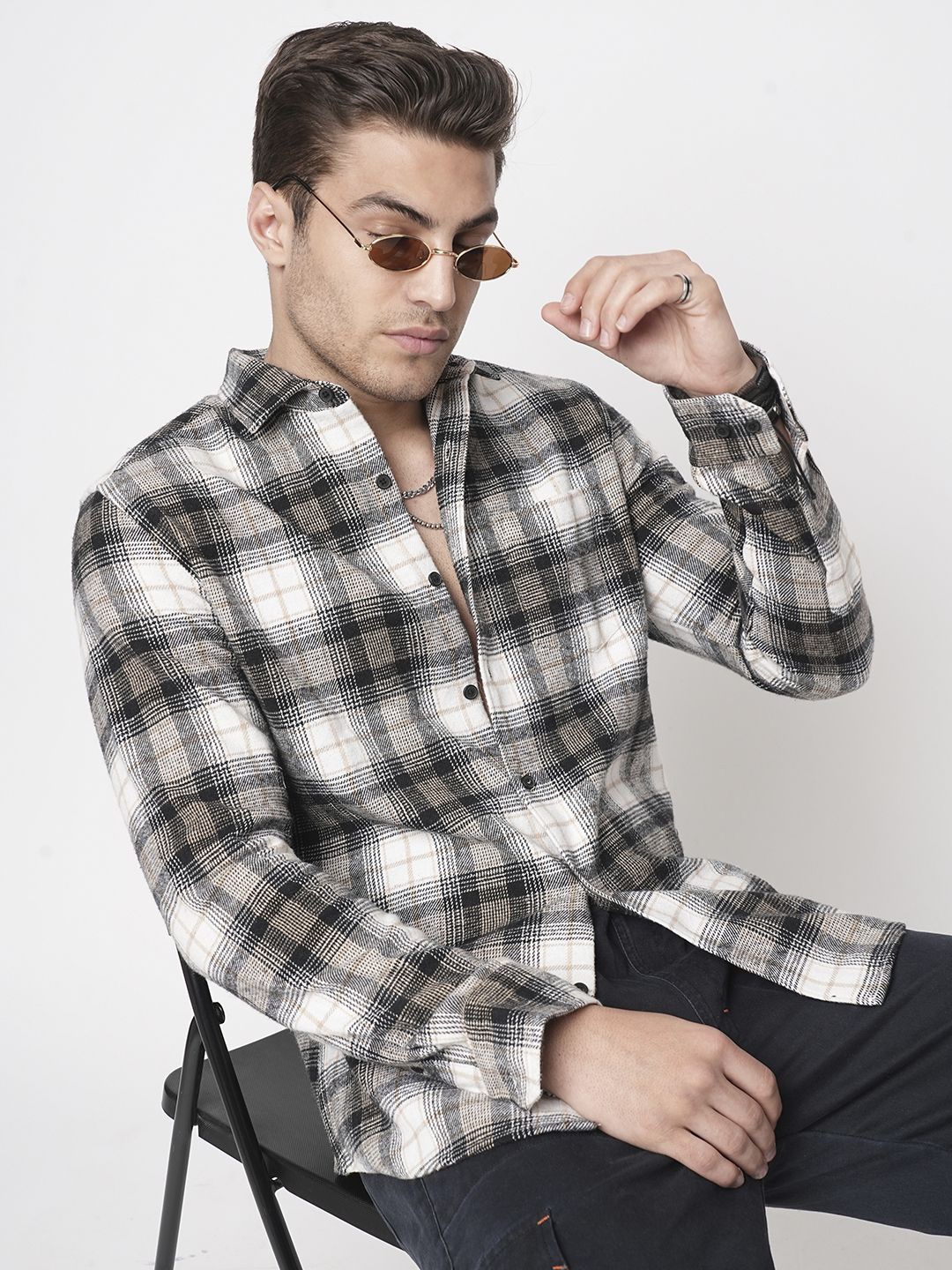 

VASTRADO Men Classic Fit Spread Collar Checked Cotton Casual Shirt, White