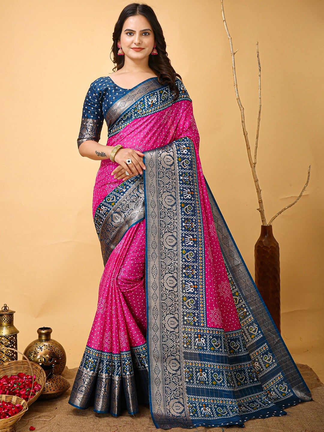 

KALINI Zari Bandhani Saree, Pink